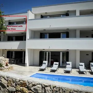 apartments-novak-kampor.primorje-gorskikotar.com/