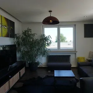 Apartment Virginie Nr 3 90qm Inklusive Balkon Und Privatem Parkplatz, Augsburg